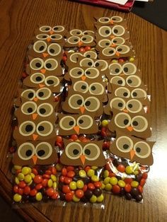 preschool Halloween-themed Snacks - Google Search Classroom Halloween Party, Fall Harvest Party, Camping Theme Classroom, Festa Harry Potter, Classroom Treats, Halloween Classroom, Owl Birthday, Harvest Party, Owl Party