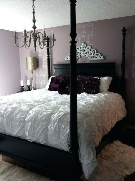 room goals omg Purple White Black Bedroom, Black And Purple Bedroom Ideas, Purple And Black Bedroom, Black And Purple Bedroom, Purple Bedroom Design, Lavender Bedroom, Purple Bedroom Decor, Guest Bedroom Remodel, Purple Living Room