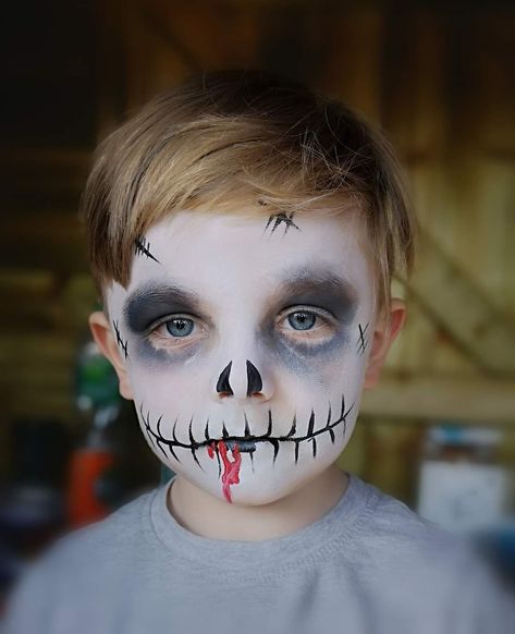 Boys Halloween Face Paint, Boys Halloween Facepaint, Boy Halloween Makeup, Cats In Halloween Costumes, Face Painting Halloween Kids, Halloween Face Paint Designs, Zombie Face Paint, Easy Halloween Face Painting, Halloween Makeup For Kids