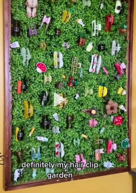 Hair Clip Garden Wall, Side Business, Aesthetic Decor, Wall Garden, Green Wall, Garden Wall, Room Inspo, Girly Things, Hair Clip