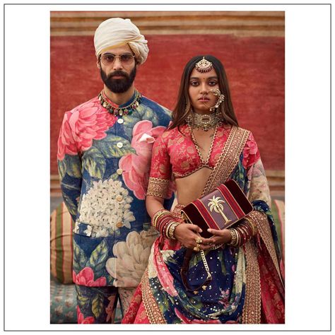 Floral Sarees, Sabyasachi Mukherjee, Pop Art Fashion, Traditional Indian Dress, Indian Men Fashion, Indian Look, Indian Saree Blouse, Indian Saree Blouses Designs, The Bohemian