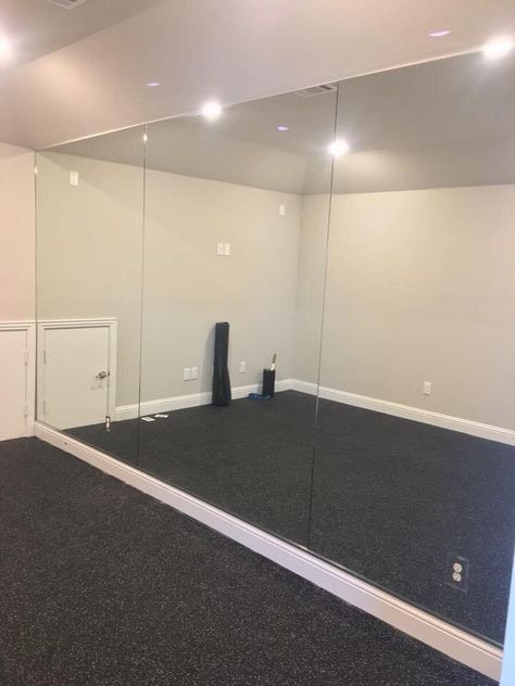 Mini Dance Studio At Home, Small Dance Studio, Best Home Gym Setup, Wall Gym, Dance Studio Design, Home Gym Mirrors, Home Dance Studio, Gym Mirror, Dance Room