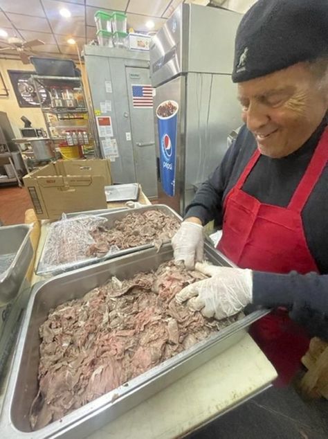 Joseph Zucchero, whose sandwich shop inspired ‘The Bear’ - The Boston Globe Joe Mantegna, Italian Beef Sandwiches, Sliced Roast Beef, Italian Beef, Hot Dog Stand, Beef Sandwich, Sandwich Shops, Chicago Restaurants, Roasted Peppers