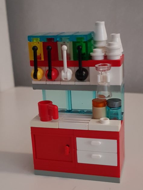 Diy Lego Set Ideas, Cool Lego Builds Easy, Lego Clothing Store, Easy Things To Make Out Of Legos, Cute Lego Builds Easy, Lego Making Ideas, Tiny Lego Creations, Lego Household Items, Cool Things To Build With Legos