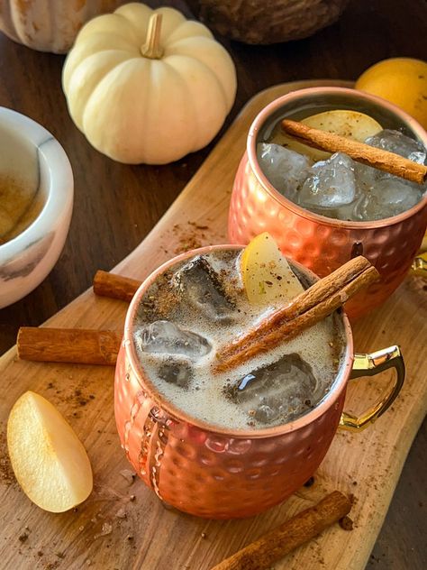 Sliced Pears, Spiced Pear, Pear Juice, Dry Ginger, Ginger Ale, Ginger Beer, Spice Blends, Ground Cinnamon, Moscow Mule Mugs