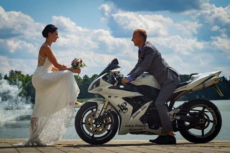 Moto Wedding, Motorbike Wedding, Motorcycle Wedding Pictures, Motorcycle Engagement Photos, Motorcycle Couple Pictures, Motorcycle Photo Shoot, Poofy Prom Dresses, Horse Couple, Motorcycle Wedding