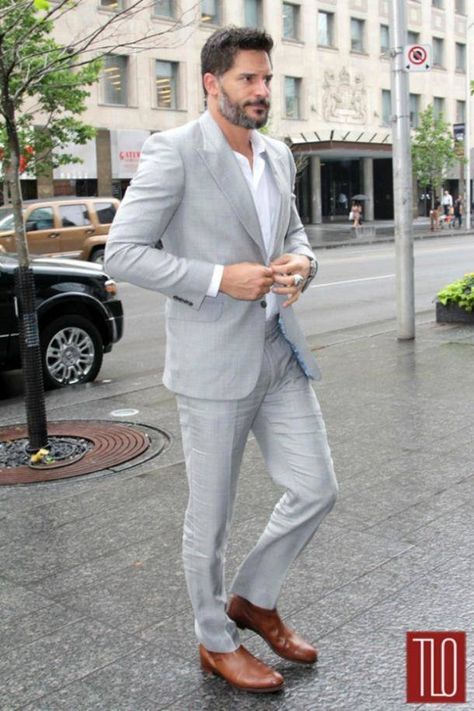 12 Reasons (Smart, Sexy) Women LOVE Grey-Haired Guys The Morning Show, Theatre Actor, Joe Manganiello, Suit Men, Morning Show, Wedding Suits Men, Wedding Men, Wedding Suits, Dress Codes