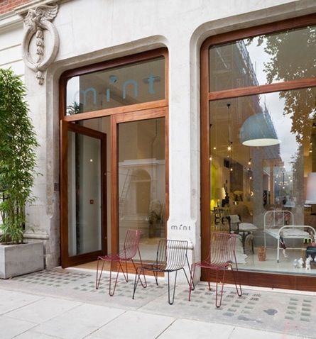 Shopper's Diary: Mint in London Update : Remodelista Restaurant Door, Minimalistic Interior, Shop Facade, Neoclassical Interior, Storefront Design, Modern Entrance, Shop Doors, Interior Vintage, Coffee Shops Interior