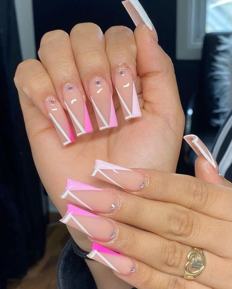 #nails in 2022 | Acrylic nails coffin pink, Short square acrylic nails, Long square acrylic nails Pink Aycrlic Nails Design, Med Length Nails Ideas, Cute Baddie Nails, Birthday Sets Nails, Bday Nails Ideas Short, Pink Baddie Nails, Nails Inspo Baddie, Baddie Acrylic Nails, Birthday Nails Pink