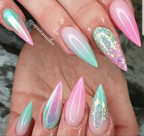 Bumble Bee Nails, Stilleto Nails Designs, Stiletto Nails Short, Stiletto Nail Art, Sassy Nails, Unicorn Nails, Stiletto Nails Designs, Mermaid Nails, Nails 2023