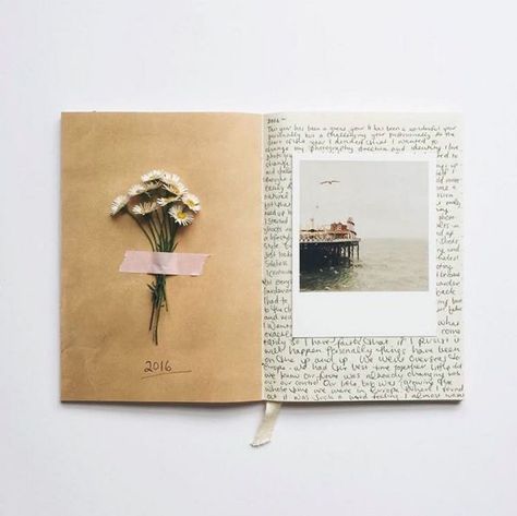 Kunstjournal Inspiration, Buch Design, Emily Rose, Scrapbook Book, Bullet Journal Aesthetic, Art Journal Therapy, Diary Ideas, Bullet Journal Writing, Bullet Journal Art