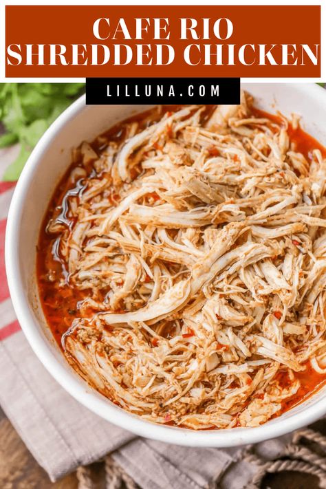 Copycat Cafe Rio Shredded Chicken - a simple and delicious chicken recipe that is perfect for salads, burritos, quesadillas and tacos! #caferio #caferiorecipe #chicken #shreddedchicken #copycatrecipe Cafe Rio Shredded Chicken, Copycat Cafe Rio, Cafe Rio Recipes, Cafe Rio Chicken, Apartment Meals, Shredded Chicken Recipe, Asian Steak Bites, Cafe Rio, Shredded Chicken Tacos