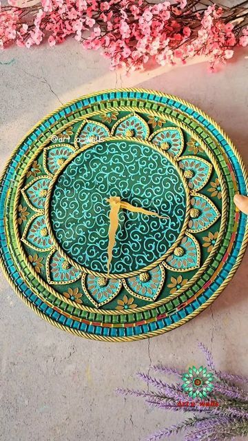 Lippan Art Clock Design, Mirror Canvas Art, Lipan Art, Mud Art, Clock Making, Mosaic Art Diy, Mosaic Texture, Mirror Canvas, Art Live