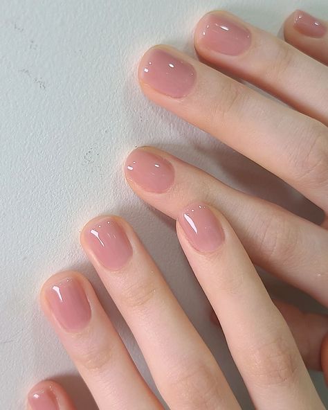 Nails For Nail Biters, Delicate Nails, Milky Nails, Hello Nails, Nude Nail Designs, Subtle Nails, Simple Gel Nails, Minimal Nails, Blush Nails