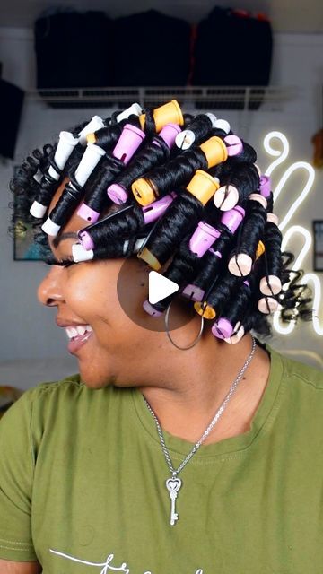 Side Part Perm Rod Set, Rollerset Hairstyles For Black Women, Perm Rods On Natural Hair Short 4c, Short Hair Rollers Tutorial, Perm Rods On Natural Hair, Roller Set Hairstyles, Perm Rod Set, 4a Hair, Perm Rods