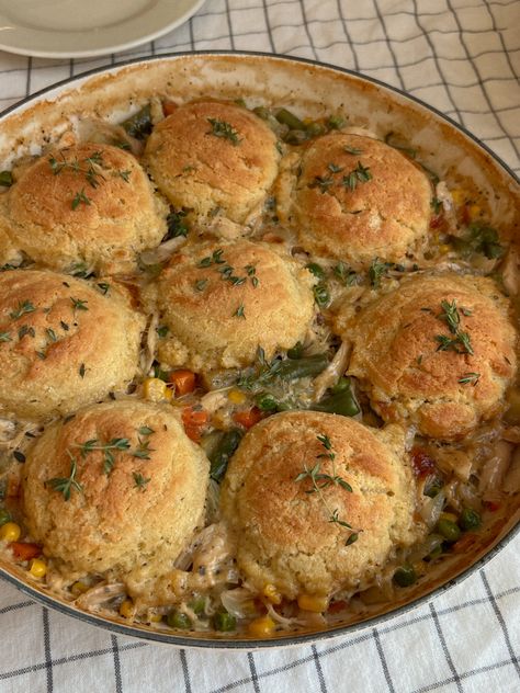 Cheese Drop Biscuits, Gluten Free Chicken Pot Pie, Biscuit Pot Pie, Biscuit Chicken Pot Pie, Drop Biscuits Recipe, Gluten Free Biscuits, Drop Biscuits, Pie Tops, Gluten Free Chicken