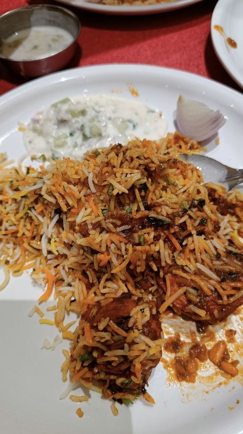 Biriyani Aesthetics, Biryani Snapchat Story, Biryani Snap, Biryani Food, Delicious Food Image, Afghan Food Recipes, Trending Summer Nails, Biryani Rice, Foodie Pics