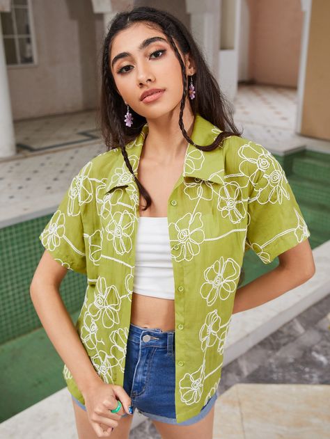 Collared Shirt Outfits, Summer Moment, Verde Lima, Casual Ootd, Shirt Outfits, All Over Print Shirt, Aesthetic Board, Clothing Inspiration, Summer Fits