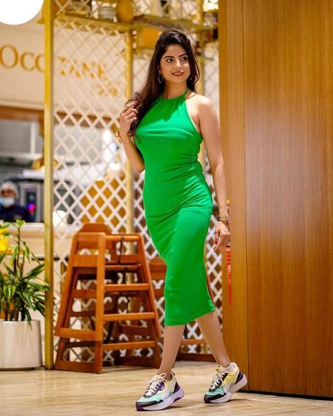 Ekta Maru, Dubai Life, Mumbai Maharashtra, Social Media Influencer, Looking Back, Mumbai, One Shoulder Dress, Influencer, One Shoulder