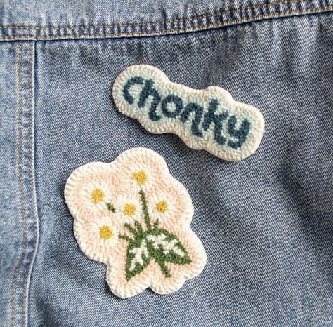 Punch needle patches by @peacockandolive #punchneedle #punchneedleembroidery #patch #chonker #daisy Punch Needle Pins, Tufting Needle, Punch Needle Patch, Shop Name Ideas, Diy Beaded Rings, Wallpaper Fabric, Punch Needle Patterns, Wool Thread, Punch Needle Embroidery