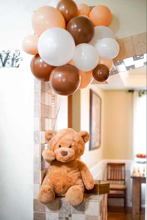 Bear In Basket With Balloons, Bear Balloons Decor, Teddy Bear Holding Balloons, Bear Holding Balloons, Orange Teddy Bear, Teddy Bear Baby Shower Theme, Bear With Balloons, Beary Cute, Holding Balloons