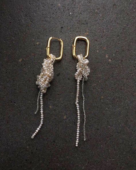 Handmade Earing Design, Beaded Accessories Ideas, Cloth Earrings, Accessories Idea, Accessories Pearl, Beaded Designs, Earring Beads, Earrings Beads, Beaded Earring