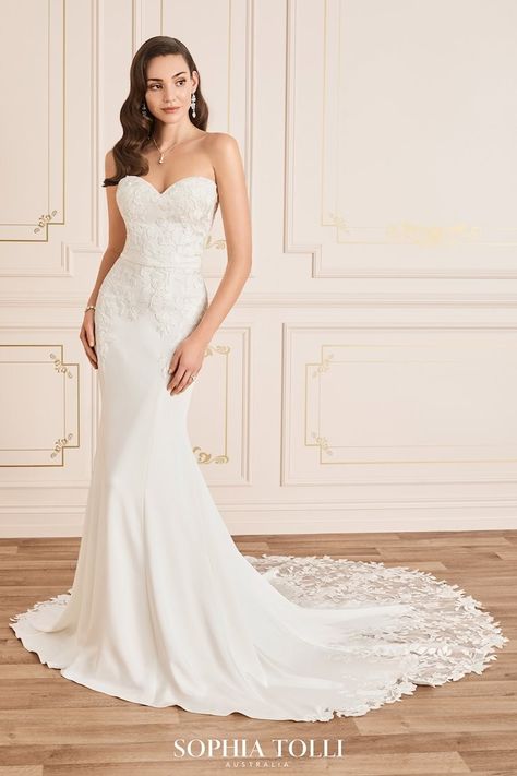 Sophisticated Wedding Dress, Sophia Tolli Wedding Dresses, Sophia Tolli, Crepe Wedding Dress, Trumpet Wedding Dress, Couture Wedding Gowns, Fit And Flare Wedding Dress, Sophisticated Wedding, Different Dresses