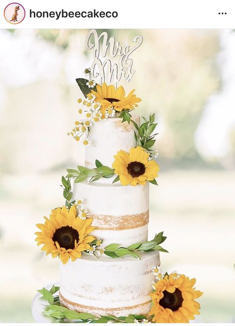 Honeybee Cake, Daisy Wedding Cakes, Cakes Anniversary, Southern Wedding Cakes, Peony Cake, Sunflower Wedding Cake, Sunflower Wedding Decorations, Rustic Sunflower Wedding, Country Wedding Cakes