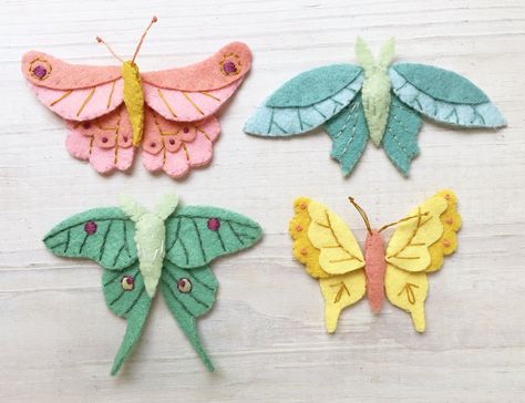 #Fimo #Felt_Craft_Templates_Free_Printable #Diy_Felt_Animals_Easy #Craft_Felt_Ideas Felt Craft Templates Free Printable, Hand Sewn Animals, Craft Felt Ideas, Diy Felt Butterfly, Felt Insects Free Pattern, Free Hand Sewing Patterns, Felt Crafts Adults, Small Hand Sewn Projects, Felt Moth Pattern