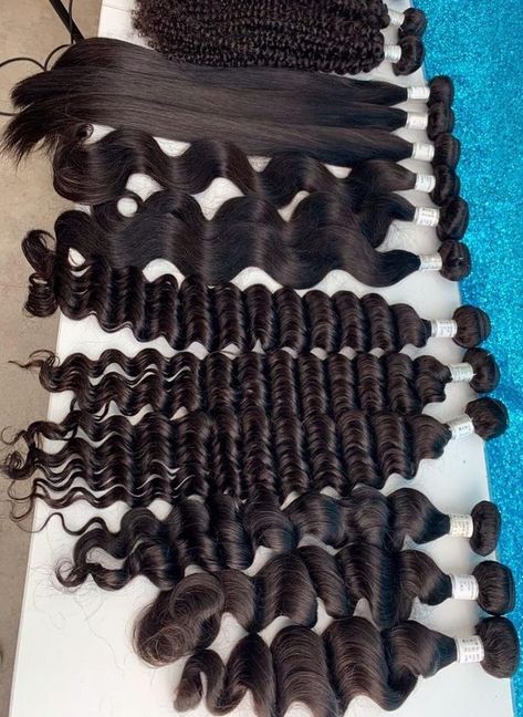 Bundles Human Hair, Wig Product Photography, Hair Bundles Aesthetic, Hair Bundles Photoshoot, Hair Bussines, Selling Hair Business Aesthetic, Wig Influencer Vision Board, Hair Content, Hair Business