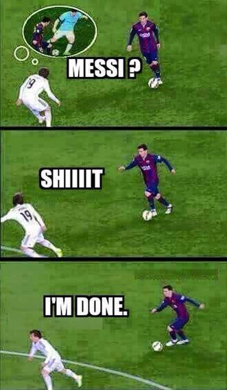 Cursed Soccer Images, Football Memes Funny, Funny Soccer Pictures, Funny Football Pictures, Funny Soccer Memes, Soccer Jokes, Funny Football Videos, Football Messi, Football Jokes