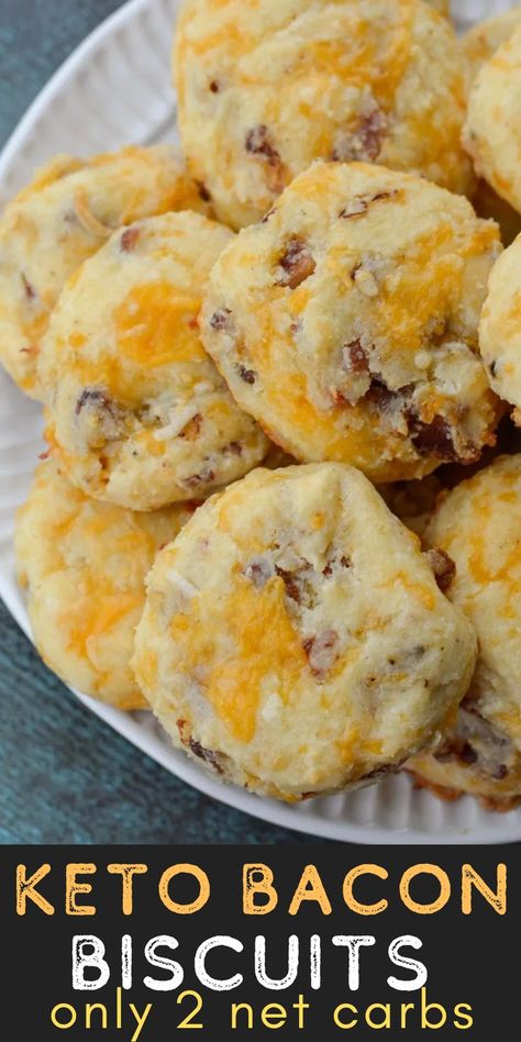 Try these Bacon Keto Biscuits for your next keto meal prep! This easy keto breakfast is packed with cheese and bacon and are only 2 carbs each! Cheesy Keto Biscuits, Bacon Keto Breakfast, Keto Bacon Pancake Sticks, Keto Bacon Breakfast Ideas, Easy Keto Lunch Prep, Low Carb Busicuts, Filling Keto Breakfast, Keto Breakfast With Bacon, Keto Bisquick Recipe