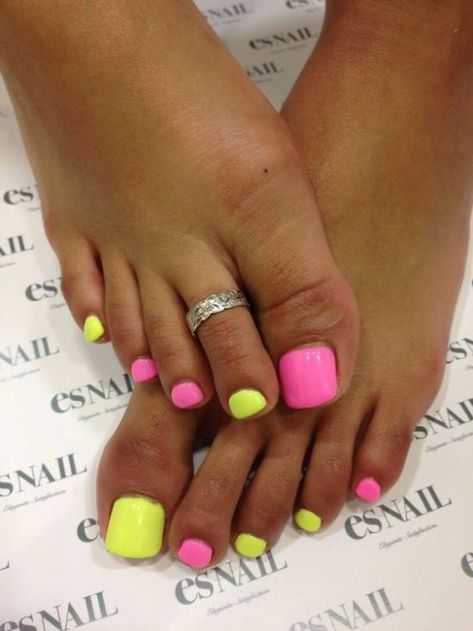 Mani Pedi Color Combos We Love For Summer 2020 - Society19 Monogram Nails, Body Inflammation, Pedicure Designs Toenails, Toe Nail Color, Pretty Toe Nails, Cute Toe Nails, Summer Toe Nails, Pedicure Designs, Toenail Polish