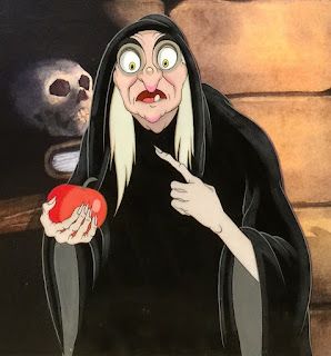 Apple From Snow White, Witch Concept Art, Witch Concept, Poisoned Apple, Witch Drawing, Old Hag, Scary Films, Sette Nani, Animation Cel