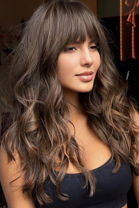 Long Haircuts With Bangs, 2020 Hairstyles, Layered Hair With Bangs, Long Hair With Bangs, Trendy Haircuts, 2022 Trends, Trending Haircuts, Long Layered Hair, Long Wavy Hair