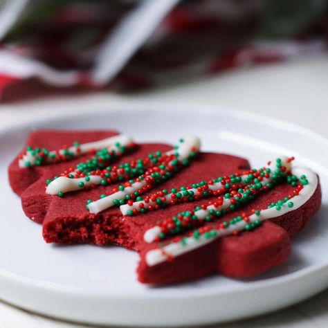 Red Velvet Shortbread Cookies Recipe by Tasty Red Velvet Roll Out Cookies, Red Velvet Cut Out Cookies, Red Velvet Christmas Cookies, Red Christmas Cookies, Red Velvet Shortbread Cookies, Cake Mix Christmas Cookies, Xmas Foods, Red Cookies, Chocolate Designs