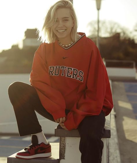 Lena Fem Lesbian Style, Fem Lesbian, Lisa And Lena, Lena Mantler, Steam Girl, Lesbian Fashion, Causal Outfits, Future Outfit, Foto Ideas Instagram