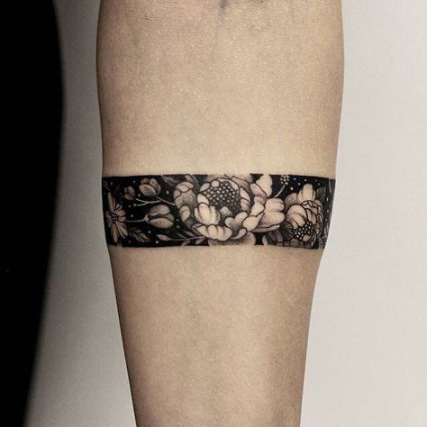 Floral Arm Bracelet Tattoo, Arm Cuff Tattoo, Black Band Tattoo, Wrist Band Tattoo, Tattoo Band, Cuff Tattoo, Forearm Band Tattoos, Polynesian Tattoos, Band Tattoo Designs