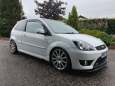 Ford fiesta Ford Fiesta St Mk6, Ford Fiesta Modified, Ford Motorsport, Ford Rs, Ford Fiesta St, First Cars, Hot Hatch, Car Inspiration, Popular Brands