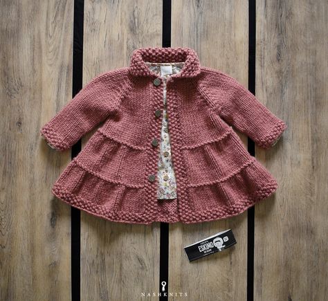 Ravelry: Baby + Toddler Tiered Coat and Jacket by Lisa Chemery Jaket Crochet, Kids Sweater Pattern, Knit Baby Jackets, Baby Jackets, Crochet Cowl Free Pattern, Crochet Baby Booties Pattern, Kids Knitting Patterns, Knit Cardigan Pattern, Baby Booties Pattern