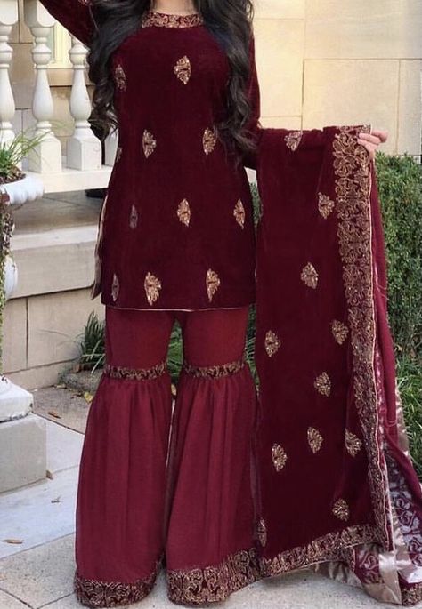 Gharara Aesthetic, Sharara Pakistani Dresses, Sharara Designs Pakistani Dresses, Desi Gharara, Garara Designs Pakistani Dresses, Dholki Outfit, Eid Fits, Outfits Dresses Casual, Facts About China