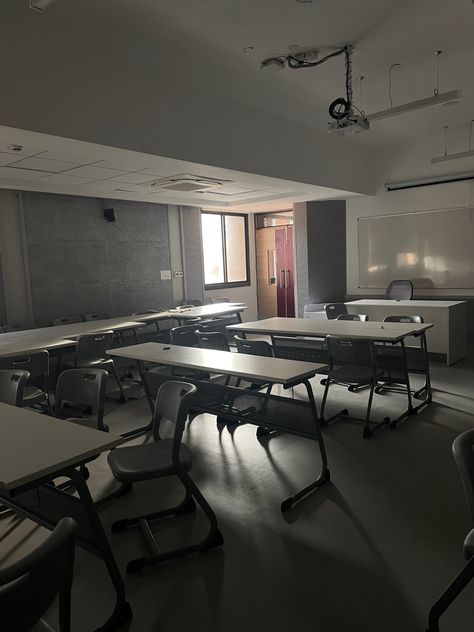 Exam Hall Aesthetic, Classrooms High School, Empty Classroom, Small Classroom, School Office Decor, Classroom Images, Production Design, Mind Map, Beautiful Place