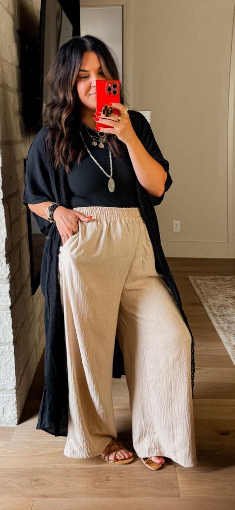 Curvy Fashion Summer, Curvy Boho, Mom Outfits Fall, Curvy Casual Outfits, Look Boho Chic, Aerie Real, Offline By Aerie, Boho Style Outfits, Plus Size Fashion For Women