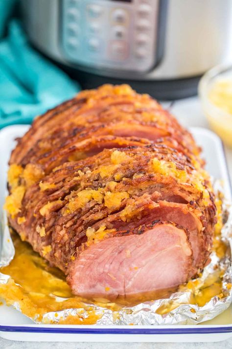 Instant Pot Ham with Honey Fully Cooked Ham In Instant Pot, Instapot Ham Recipes, Instant Pot Ham Recipe, Pressure Cooker Ham, Instant Pot Ham, Ham Recipes Baked, Crockpot Express, Spiral Sliced Ham, Cooked Ham