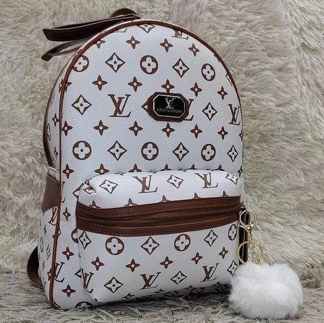 Louis Vuitton Backpack Purse, Luxurious Backpack, Mochila Louis Vuitton, Bookbag Purse, Nike Shoes Blue, Small Backpacks, Cute Mini Bags, Cute Suitcases, Lv Backpack