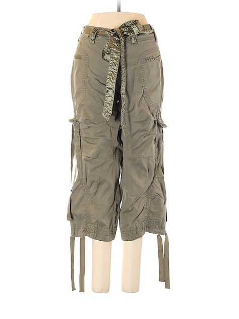 Cargo Capris Outfit, Capris Outfit, Angel Kiss, Capri Cargo Pants, Cargo Capris, Angel Kisses, Cargo Pants Outfit, Green Bottom, Secondhand Clothes