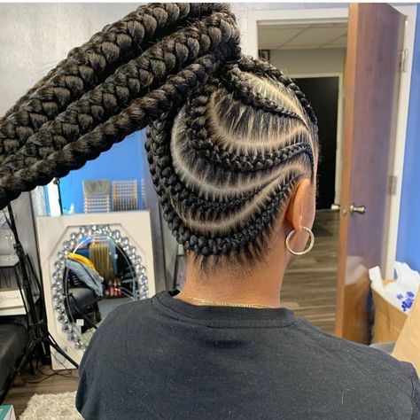 World Of Braiding on Instagram: “Stitch braids jumbo pony tail. Would you? Tag source. Tag friends for inspiration  #worldofbraiding #trianglebraids #youtube #passion-twist…” Different Braids, Sleek Ponytail Hairstyles, Black Ponytail Hairstyles, Feed In Braids Hairstyles, Goddess Braids Hairstyles, Beautiful Braided Hair, African Hair Braiding Styles, Braids Hairstyles Pictures, Braided Ponytail Hairstyles