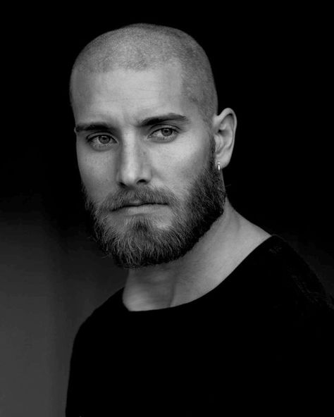 Shaved Head Styles, Bald Head With Beard, Bald Men With Beards, Bald Men Style, Bald Look, Popular Mens Hairstyles, Beard Styles Short, Bald With Beard, Best Beard Styles