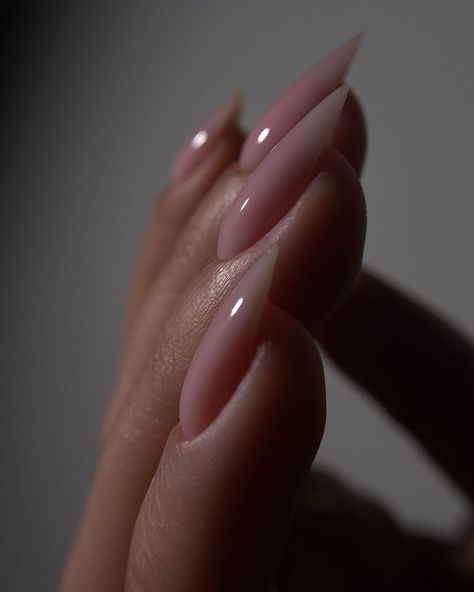 Side profile | Instagram Nails Side View, Nail Profile, Profile Instagram, Nails Nude, Clean Nails, Side Profile, Elegant Nails, Nude Nails, Nails Ideas