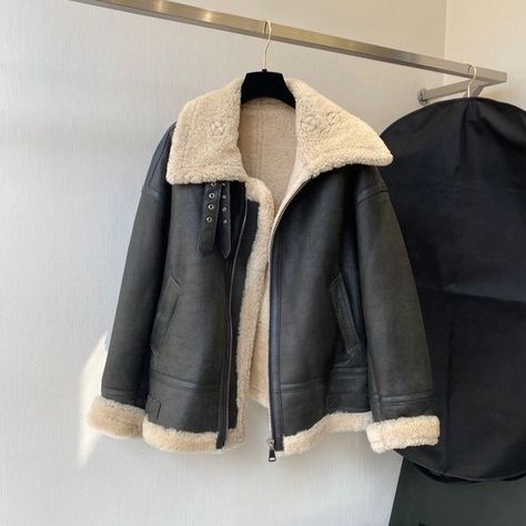 Tulula shearling jacket #fashion #aesthetic #2023 Trendy Jackets, Winter Jackets Women, Glam Rock, Fall Jackets, Shearling Jacket, Jacket Outfits, Autumn Winter Fashion, Stylish Outfits, Winter Outfits